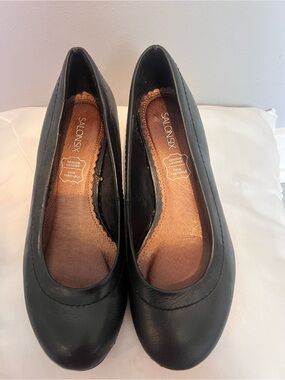 Black Leather Women's Ballet Flats